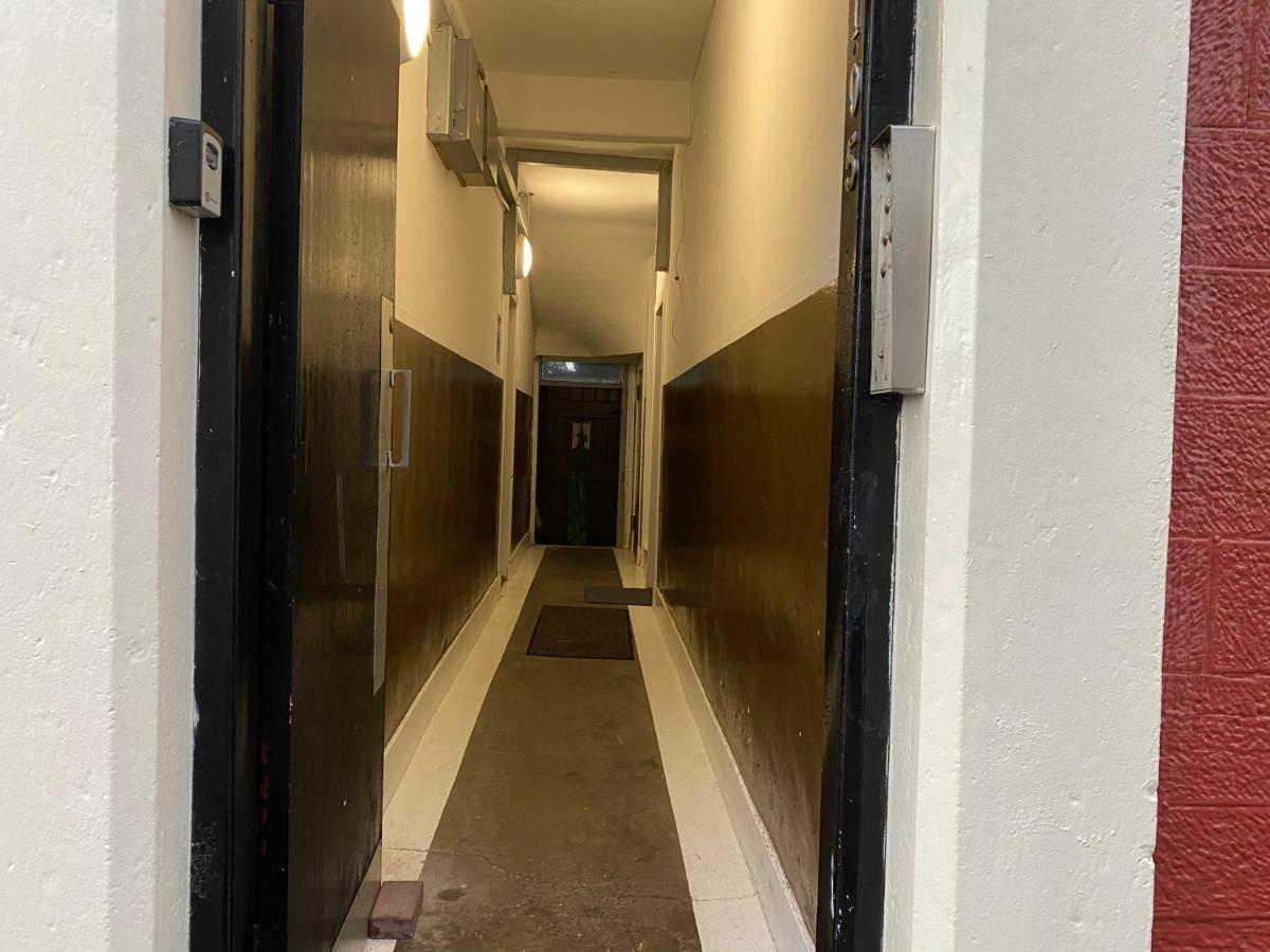 拉格斯105 Nelson Str Ground Right公寓 外观 照片
